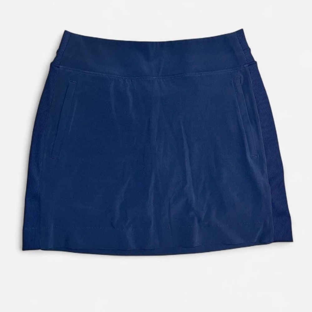Members Mark navy blue stretch skort with zip side pockets, size XS